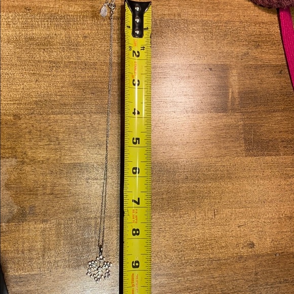 Snowflake necklace - Picture 2 of 4